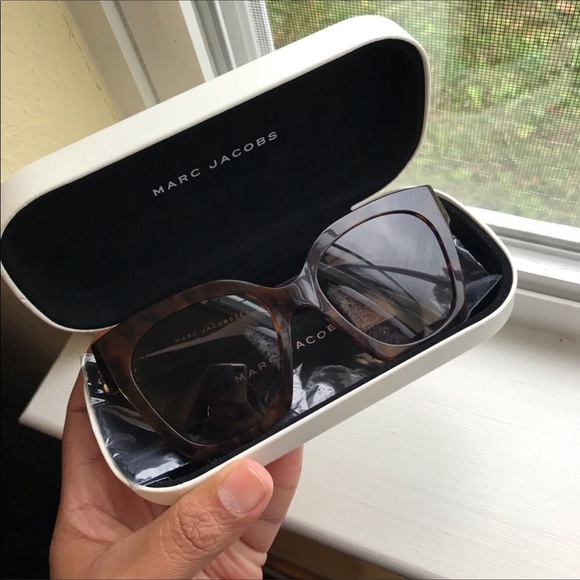 Marc Jacobs Marc 182/S - Picture 2 of 7